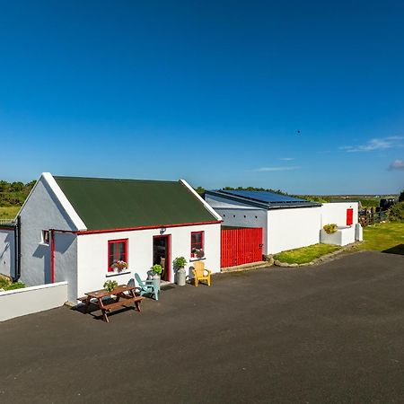 Hotel Geraghtys Farmyard Pods Belmullet Exterior foto