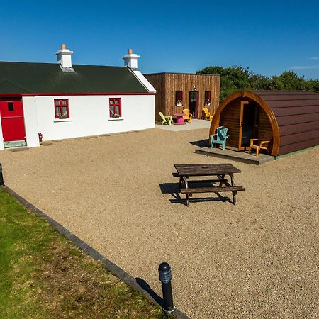 Hotel Geraghtys Farmyard Pods Belmullet Exterior foto