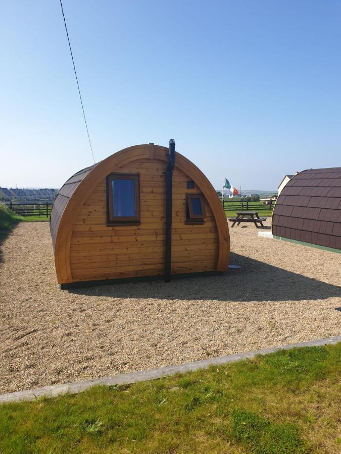 Hotel Geraghtys Farmyard Pods Belmullet Exterior foto