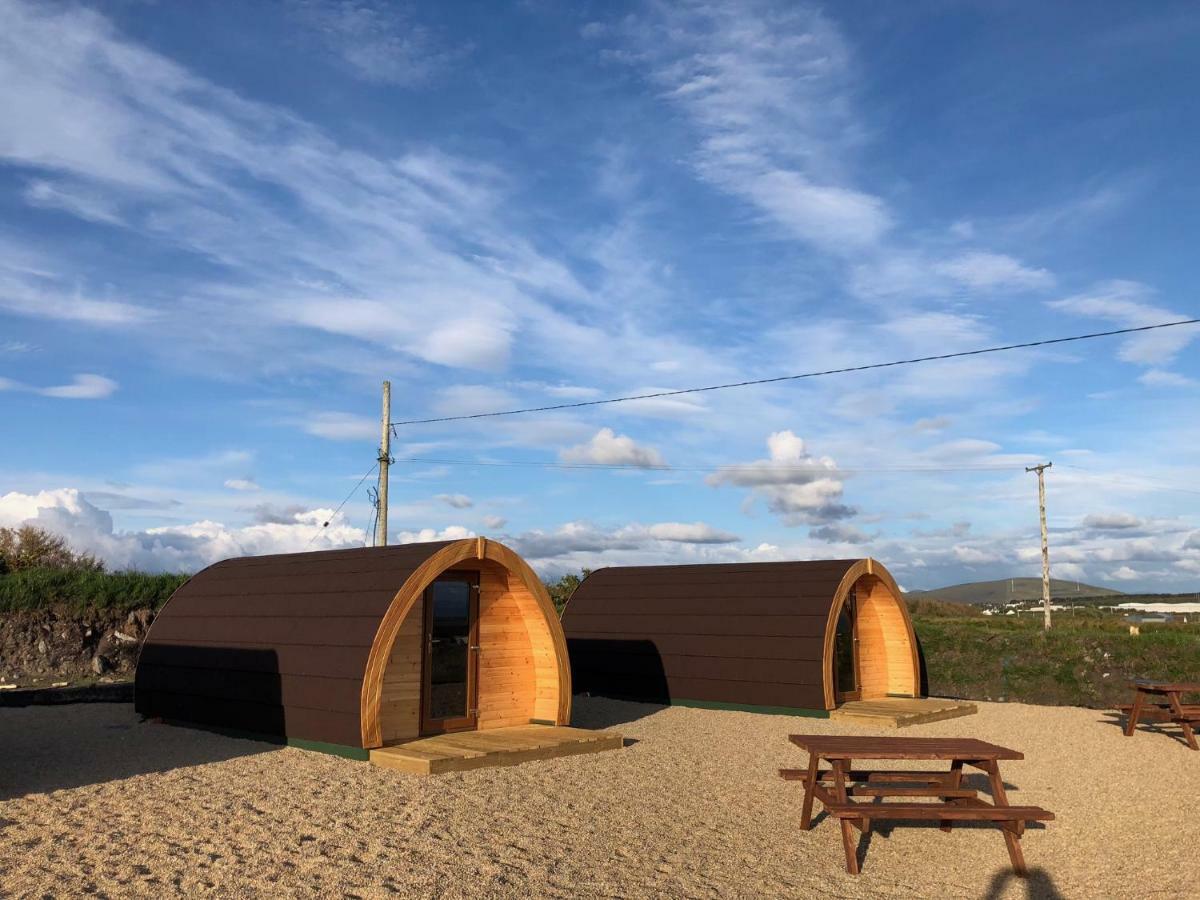 Hotel Geraghtys Farmyard Pods Belmullet Exterior foto