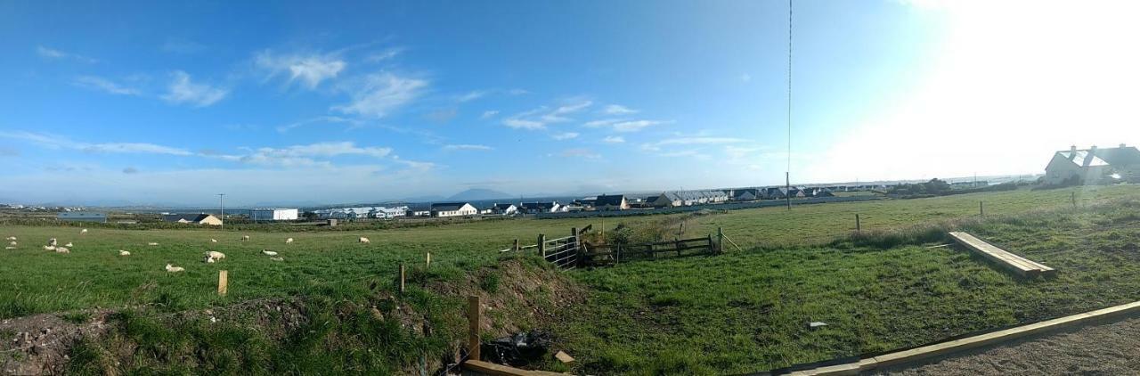Hotel Geraghtys Farmyard Pods Belmullet Exterior foto