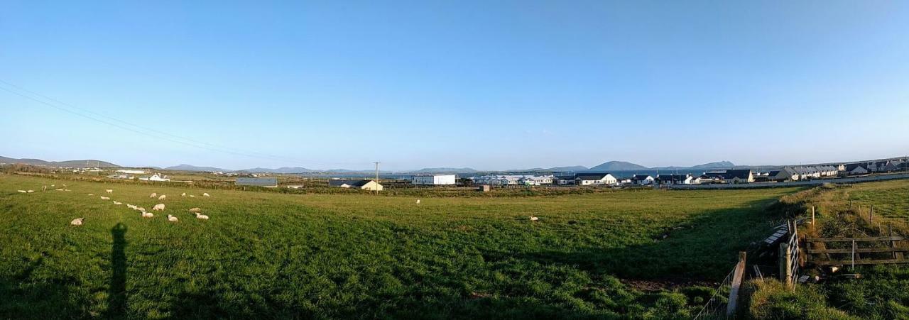 Hotel Geraghtys Farmyard Pods Belmullet Exterior foto