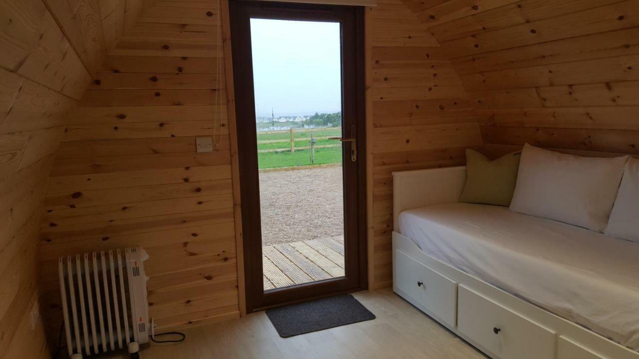 Hotel Geraghtys Farmyard Pods Belmullet Exterior foto